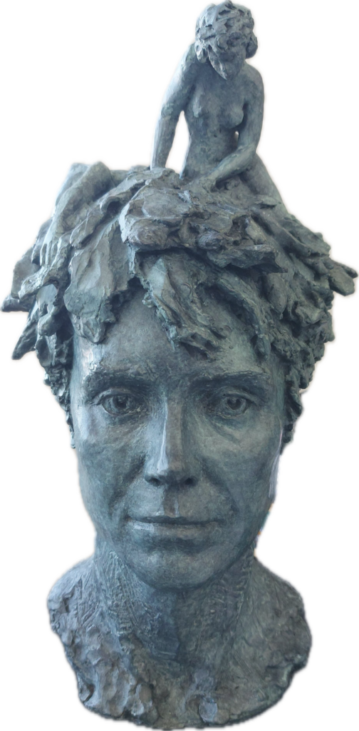 Tête à têtes, patine bleu-gris, une oeuvre de Bee Pellerin.